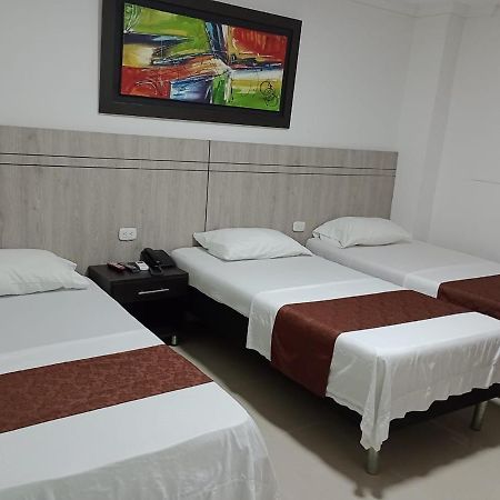 Hotel Suite Imperial 72 บาร์รังกีญา ภายนอก รูปภาพ