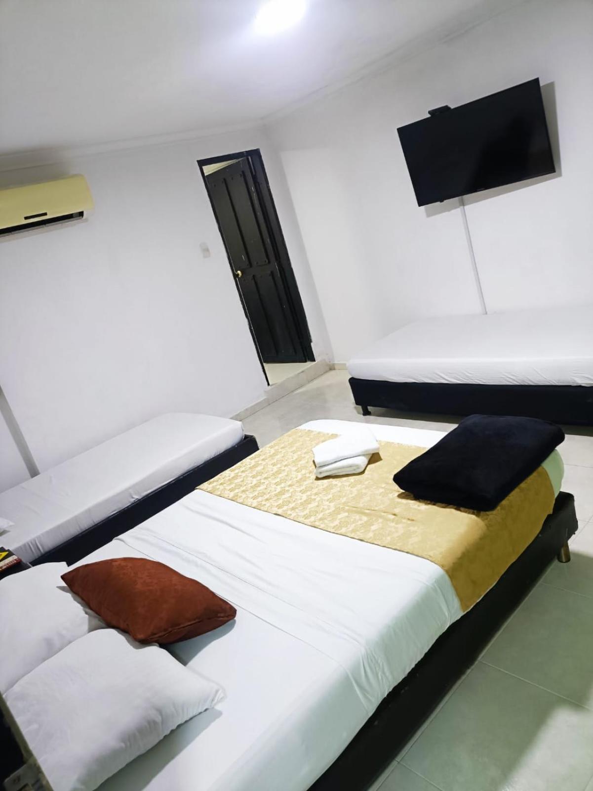 Hotel Suite Imperial 72 บาร์รังกีญา ภายนอก รูปภาพ