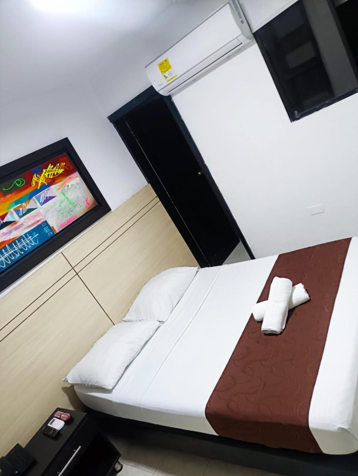 Hotel Suite Imperial 72 บาร์รังกีญา ภายนอก รูปภาพ