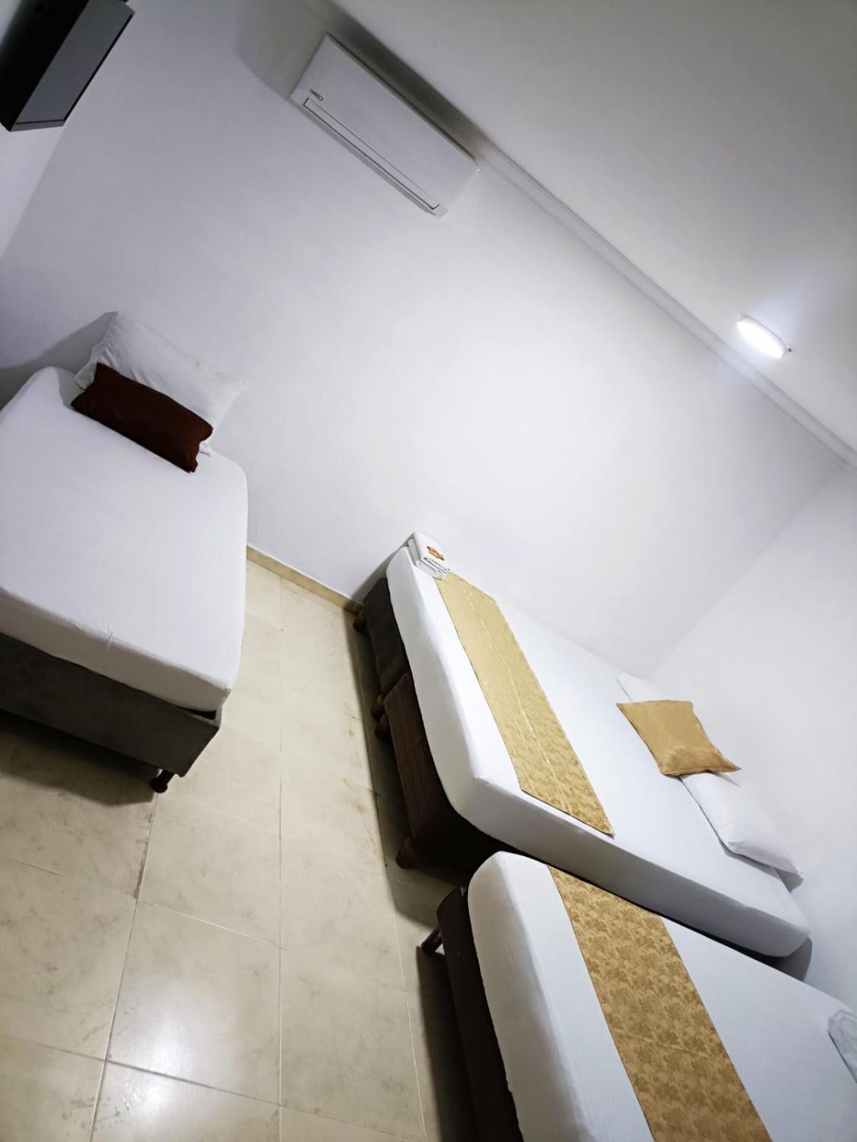 Hotel Suite Imperial 72 บาร์รังกีญา ภายนอก รูปภาพ
