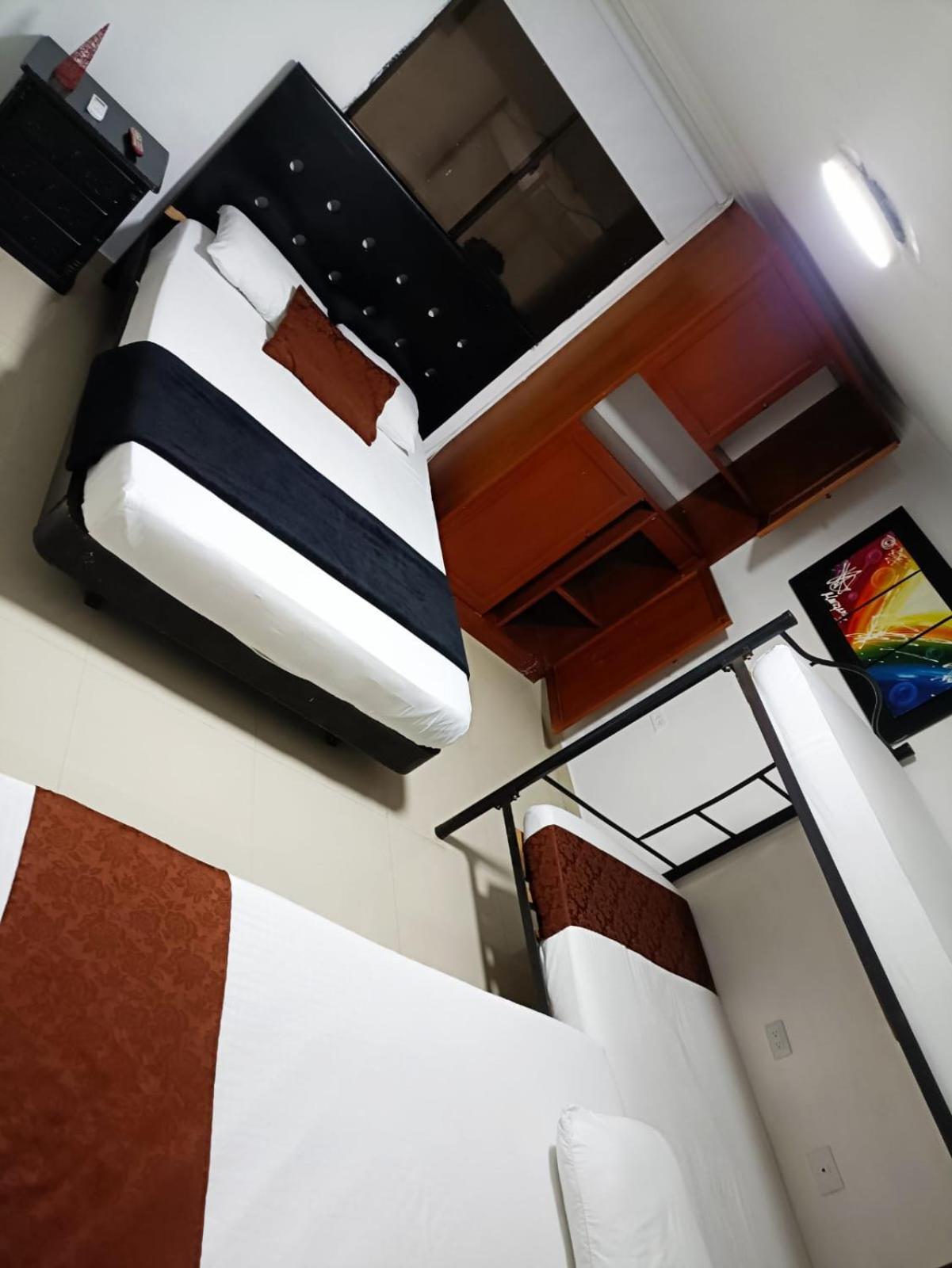 Hotel Suite Imperial 72 บาร์รังกีญา ภายนอก รูปภาพ